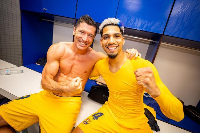 开云体育-巴萨夺冠之最佳射手,莱万弥补了梅西留下的真空